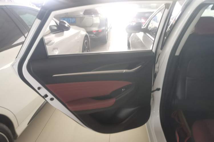 Used Changan Eado 2021 PLUS Blue Whale NE 1.4T GDI DCT Prestige Model
