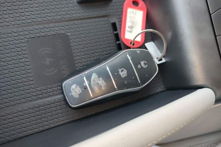 Used BYD Yuan UP 2025 Intelligent Driving Version 401 km Leading Edition