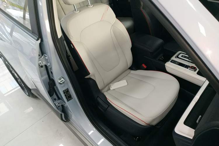 Used Hyundai ix35 2023 Musso 2.0L Flagship Edition TOP
