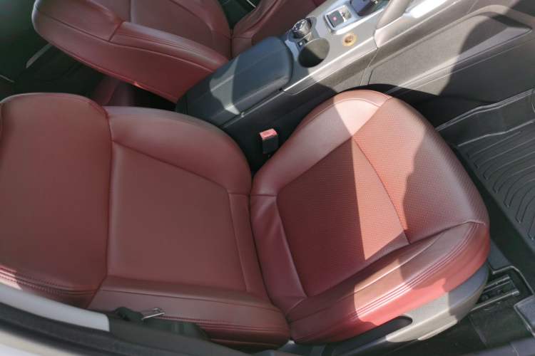 Used Peugeot 3008 2016 1.6THP Automatic Classic Edition
