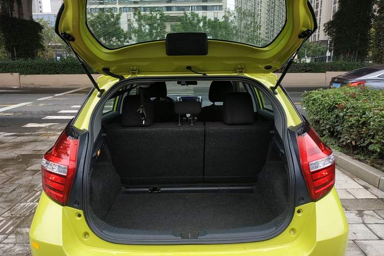 Used Toyota YARiS L 2016 Revised 1.5E CVT Charming Edition
