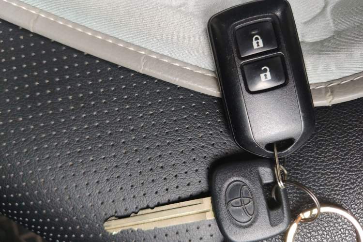 Used Toyota YARiS L 2019 1.5E CVT Dynamic Edition China VI compliant
