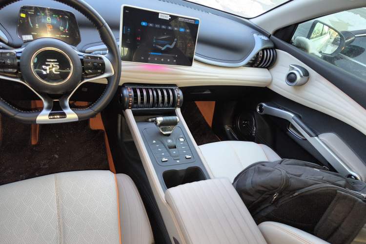 Used BYD Yuan PLUS 2024 Honor Edition 430KM Leading Model
