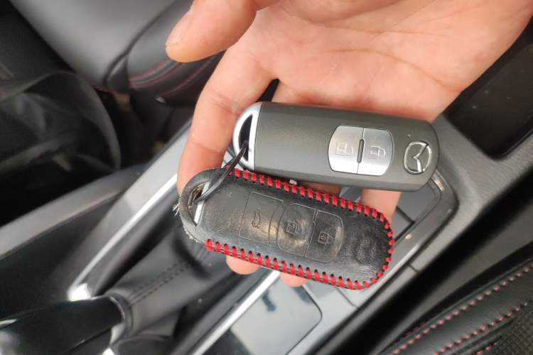 Used Mazda CX-5 2015 2.0L Automatic Two-Wheel Drive Urban Version
