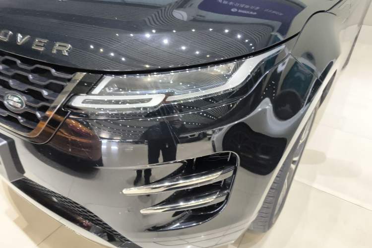 Used Land Rover Range Rover Evoque 2021 Range Rover Velar L 249PS R-Dynamic First Edition
