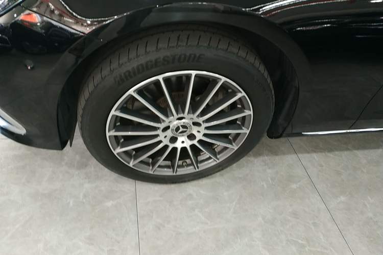 Used Mercedes-Benz E-Class 2023 E 260 L
