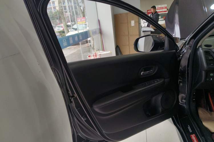 Used Honda Vezel 2020 1.5L CVT Elite Edition
