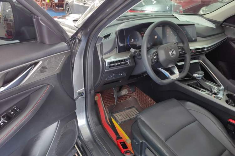 Used Changan CS35PLUS 2021 Blue Whale NE 1.4T DCT Prestige Model
