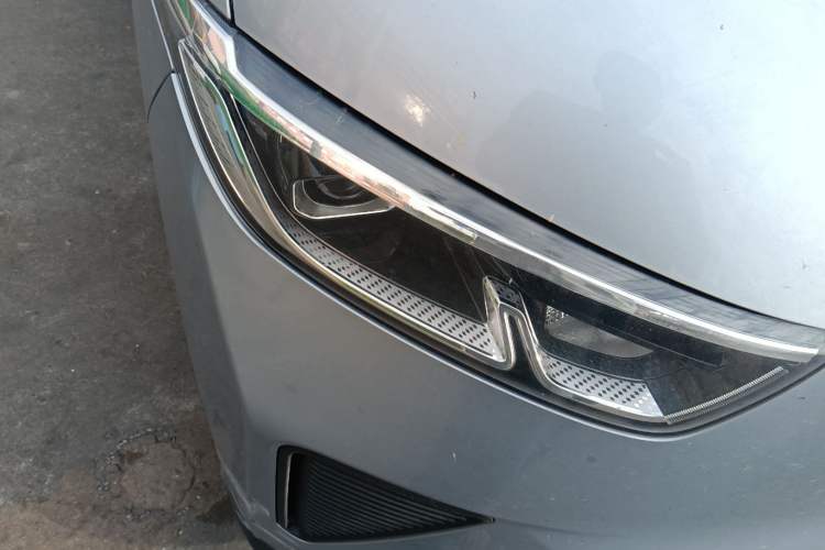 Used Wuling Yangguang 2024 300KM Comfort Version Passenger Van 75kW
