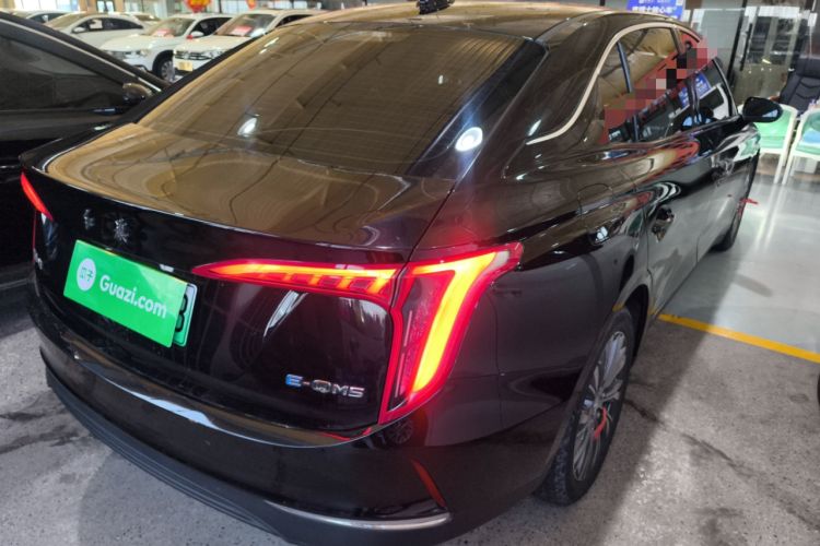 Used Hongqi E-QM5 2022 431 km Charge & Enjoy Edition
