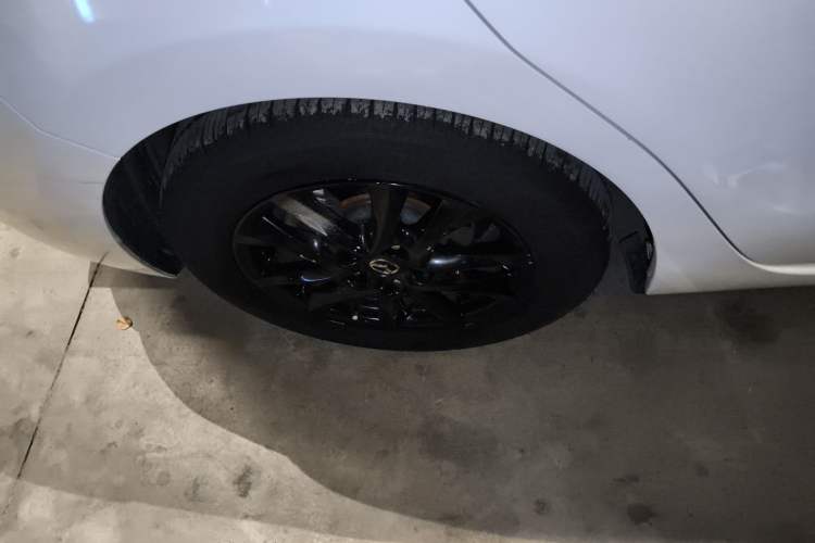 Used Mazda Mazda 3 Axela 2016 Sedan 1.5L Automatic Comfort Model
