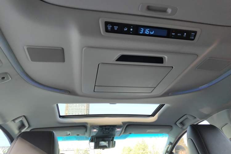 Used Toyota Vellfire 2020 Dual-Engine 2.5L HV Luxury Edition