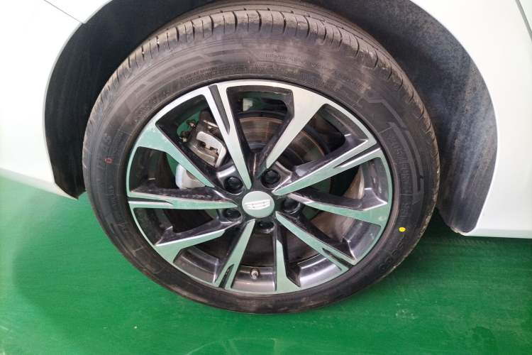 Used Geely Auto Emgrand 2025 4th Generation 1.5L CVT Luxury Version
