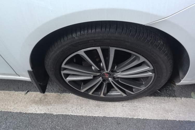 Used Roewe i6 2019 PLUS 1.6L CVT 4G Connected Flagship Deluxe Edition