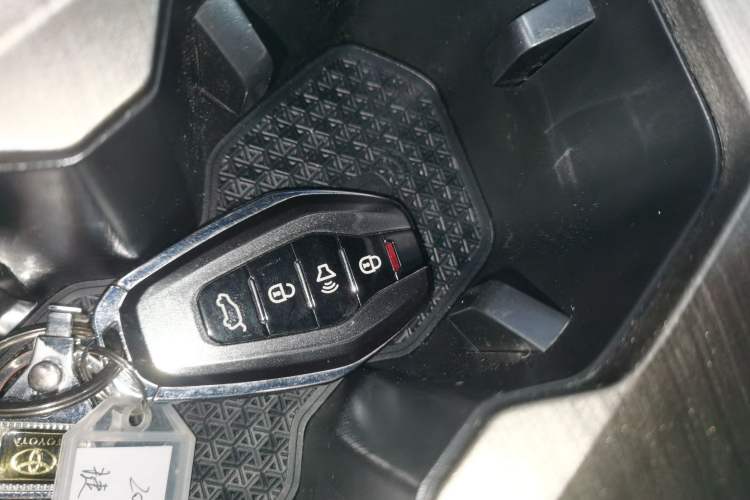 Used JETOUR X70 2024 1.5T DCT Glory PRO 5-Seater
