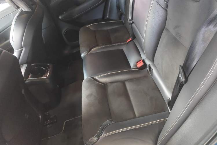 Used Volvo XC60 2019 T5 4x4 Smart & Dynamic Sport Edition China VI Standard