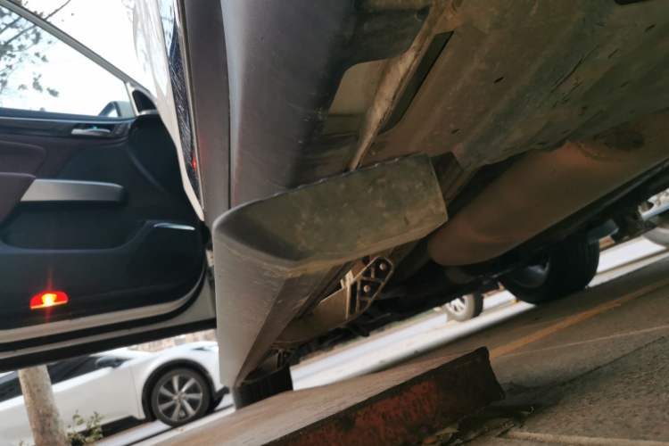 Used GAC Trumpchi GS8 2017 320T Two-Wheel Drive Luxury Smart Connectivity Version (7 Seats)
