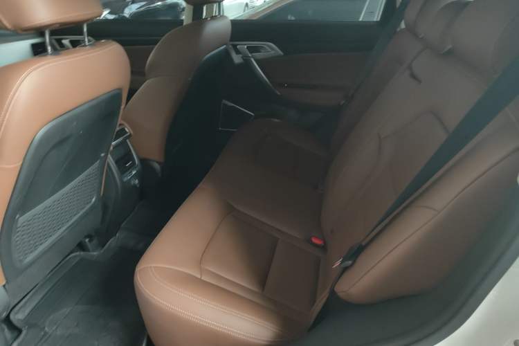 Used Geely Auto Emgrand X7 Sport 2016 1.8TD Automatic ZhiZun Version
