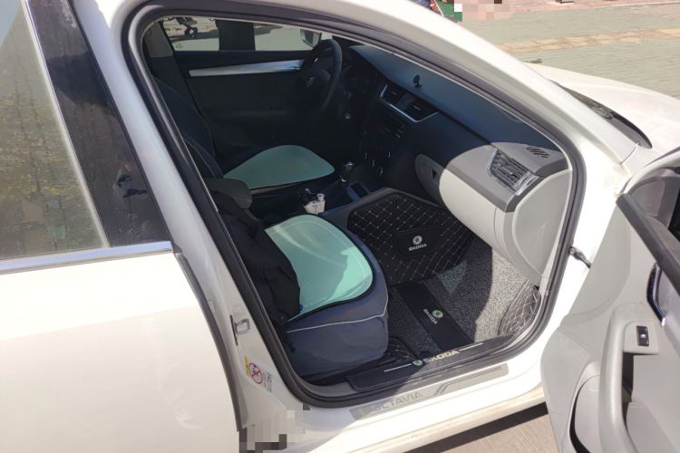 Used Skoda Octavia 2015 1.6L Automatic Yijie Edition
