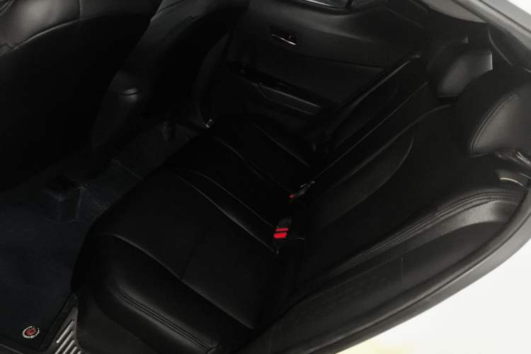 Used Toyota IZOA 2021 2.0L Enjoy Edition
