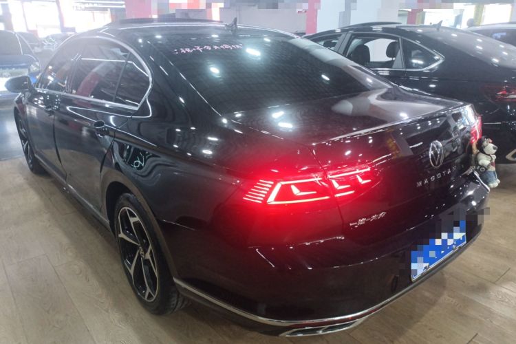 Used Volkswagen Magotan 2023 2 Million Units Limited Edition 330TSI DSG Leading Version
