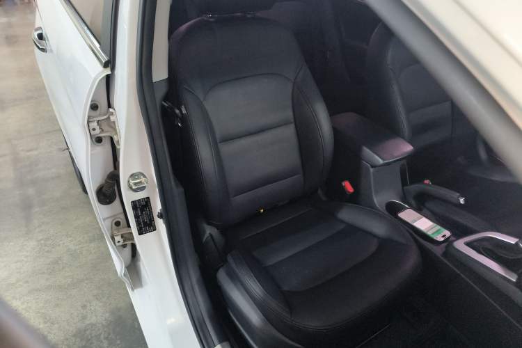 Used Hyundai Elantra 2016 1.6L Automatic ZhiXuan – Elite Version