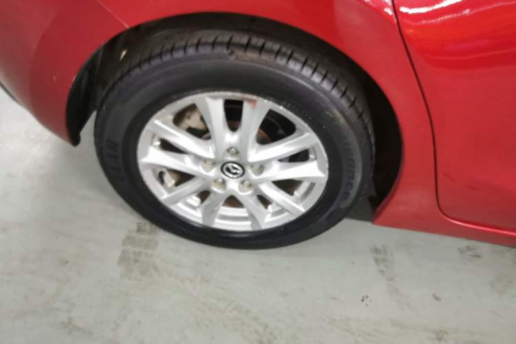 Used Mazda Mazda 3 Axela 2014 Hatchback 1.5L Automatic Luxury Model