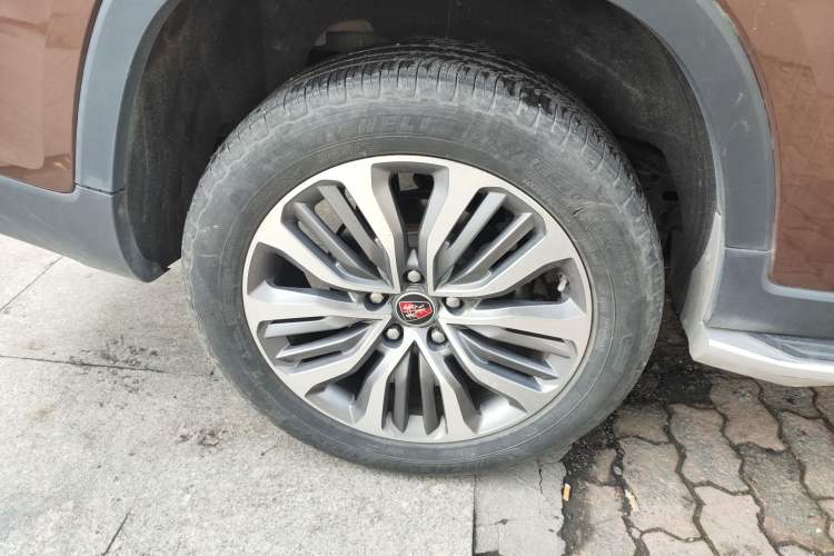 Used Roewe RX8 2018 30T Smart Connectivity All-Wheel Drive Supreme Edition
