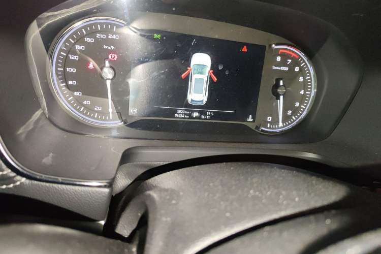 Used Roewe RX5 2018 20T Two-Wheel Drive Automatic Internet Smart Luxury Edition
