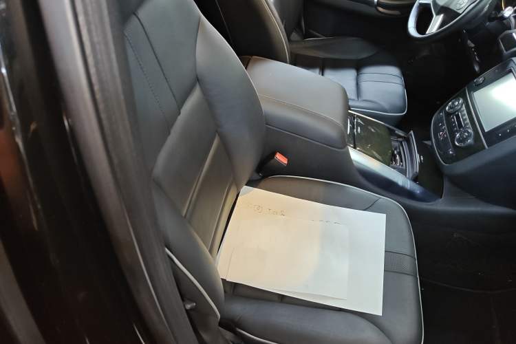 Used Mercedes-Benz R-Class 2017 R 320 4MATIC Business Edition Prestige Model