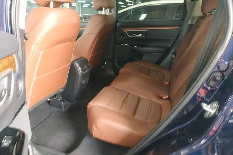 Used Honda CR-V 2021 240TURBO CVT 2WD Fashion Edition
