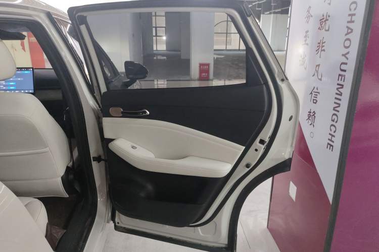 Used Baojun Yunhai 2024 140km Plug-in Hybrid Version
