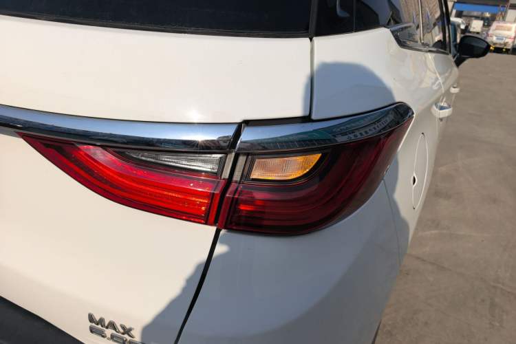 Used BYD Song MAX New Energy 2019 DM 1.5T Smart Connect Zhiyao Model 7 Seats China V Emission Standard