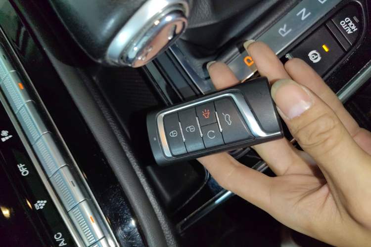 Used GAC Trumpchi M6 2021 PRO 270T DCT Luxury Edition
