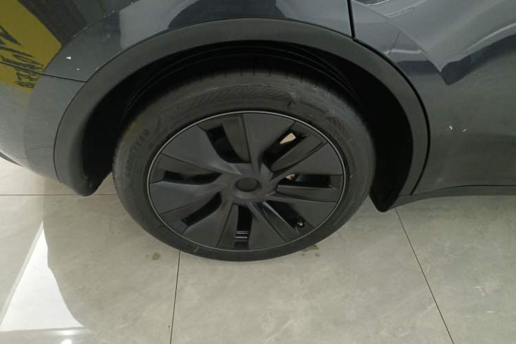 Used Tesla Model Y 2024 Rear-Wheel-Drive Version