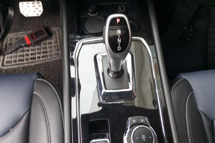 Used Dongfeng Fengon 580 New Energy 2019 1.8L PHEV Zhihao Model 7 Seats
