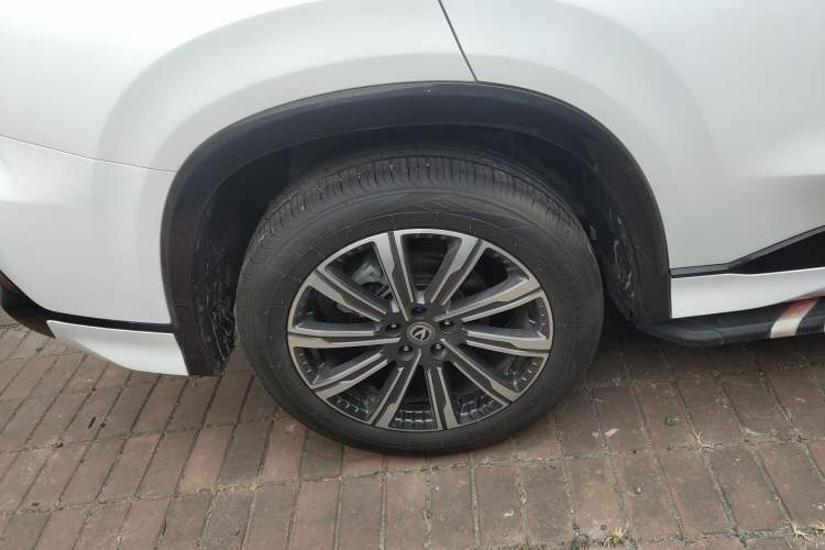 Used Changan CS75 PLUS 2024 3rd Generation Champion Edition 1.5T Intelligent Drive Dynamic Model
