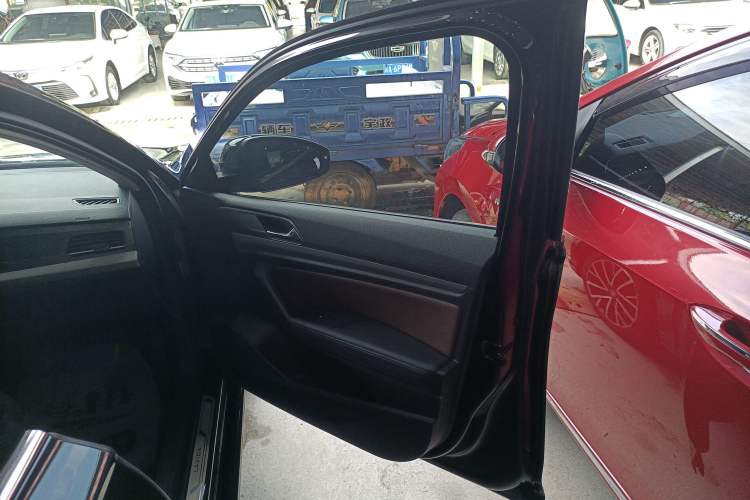 Used Volkswagen Lavida 2021 280TSI DSG Luxury Edition
