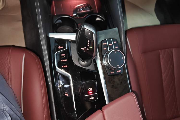 Used BMW 5 Series 2022 Second Facelift 525Li M Sport Package