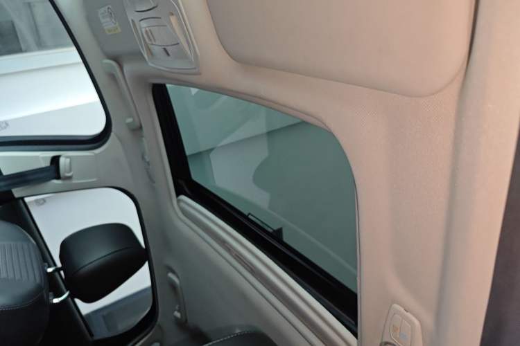 Used Ford Focus 2017 Hatchback 1.6L Automatic Fashion Edition Smart Drive Version
