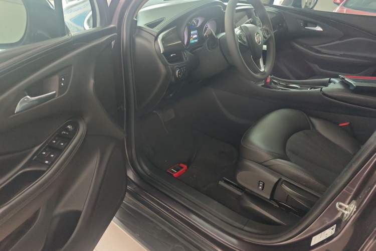 Used Buick Envision 2018 20T Two-Wheel-Drive Leading Model
