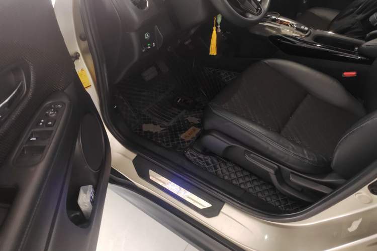 Used Honda XR-V 2017 1.8L EXi CVT Comfort Version
