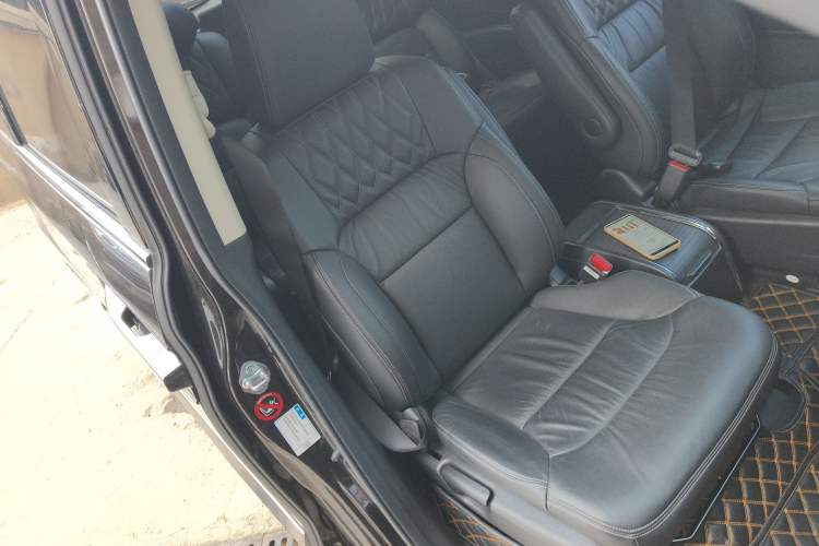 Used Honda Elysion 2019 2.0L Hybrid Luxury Edition
