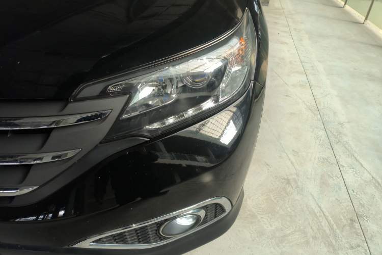 Used Honda CR-V 2013 2.4L Two-Wheel-Drive Luxury Edition
