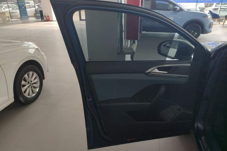 Used Volkswagen Tharu 2023 330TSI Four-Wheel Drive Moon Luxury Edition
