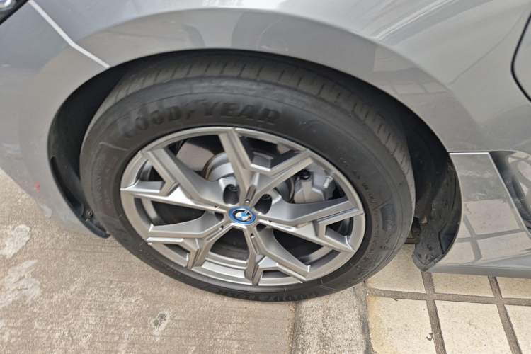 Used BMW i3 2022 eDrive 35 L
