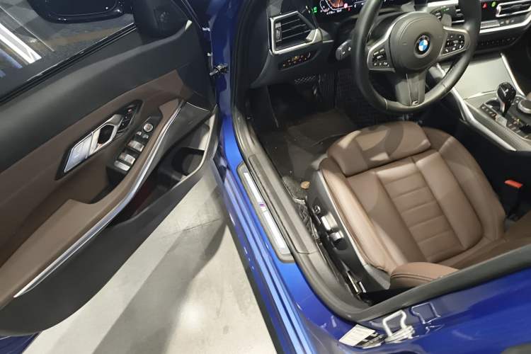 Used BMW 3 Series 2021 325Li M Sport Shadowline Package
