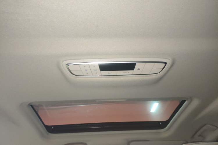 Used Buick GL8 2023 ES Lu Zun Comfort Model
