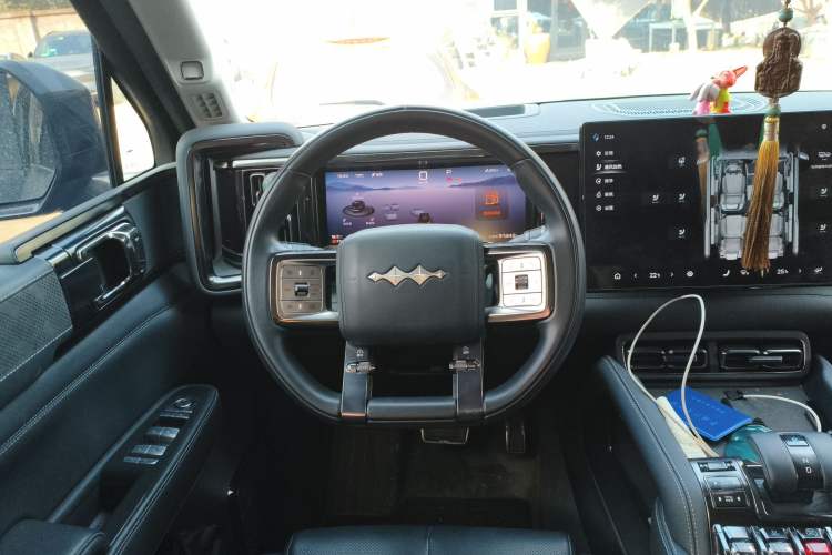 Used  Leopard 5 2023 Navigator Edition