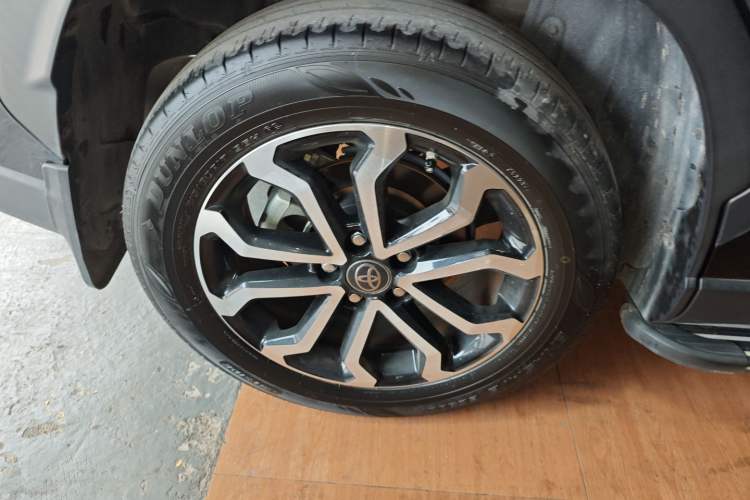 Used Toyota FRONTLANDER 2023 2.0L CVT Luxury Edition